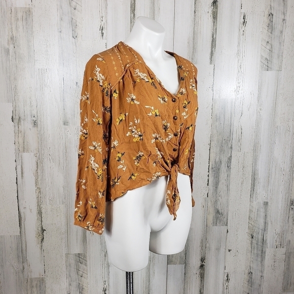 Rewind Tops - Rewind floral long sleeve front tie top size XL